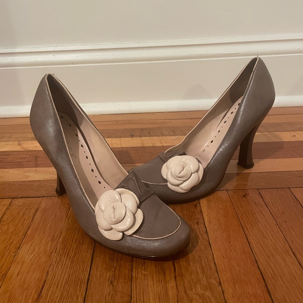 BCBGIRLS Flower Appliqué Heel